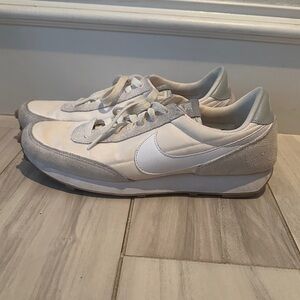Nike Diadora Daybreak White, Gray and Beige Women's Athletic Shoes